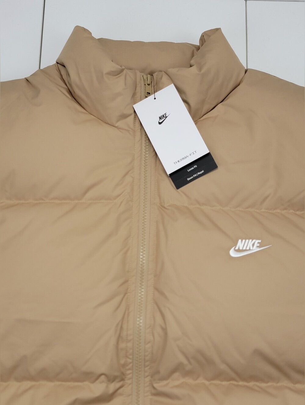 Nike Sportswear Club Men's Size XL Therma-FIT Down Puffer Vest Beige/White New - Picture 5 of 11